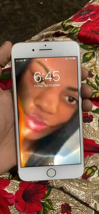iPhone 7 Plus urgent sale.