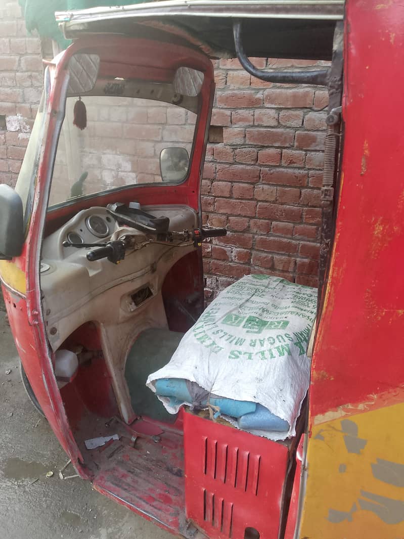 Rozghar Auto rikshow 1