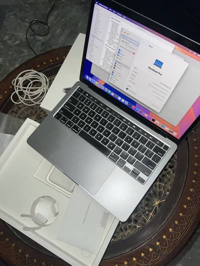 Apple macbook pro 2020 core i5 full box