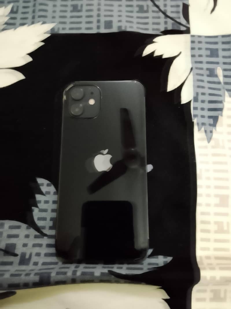 Apple iPhone 12 0
