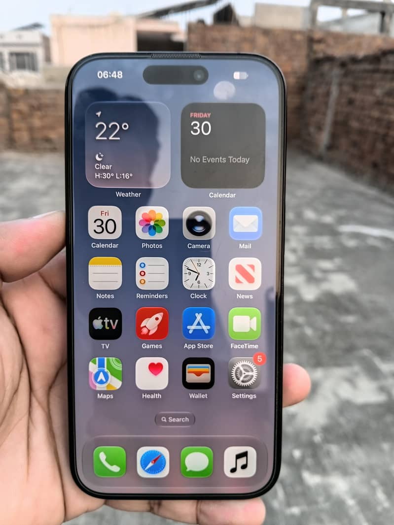 Apple iPhone 15 Pro 0