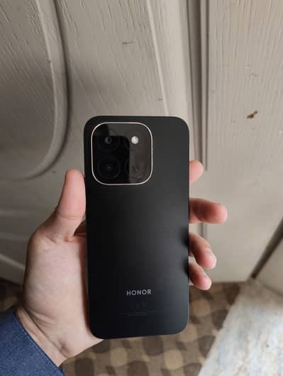 Honor X6c 6/128 with box and charger n cable