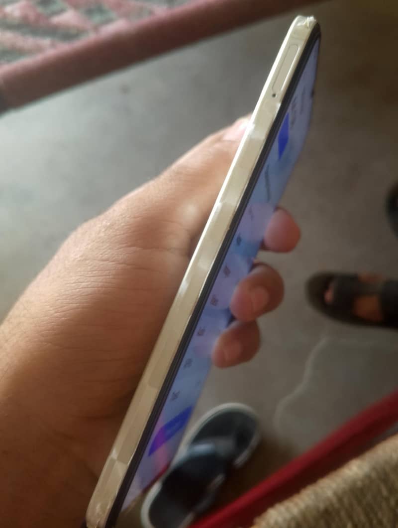 Realme C53 8