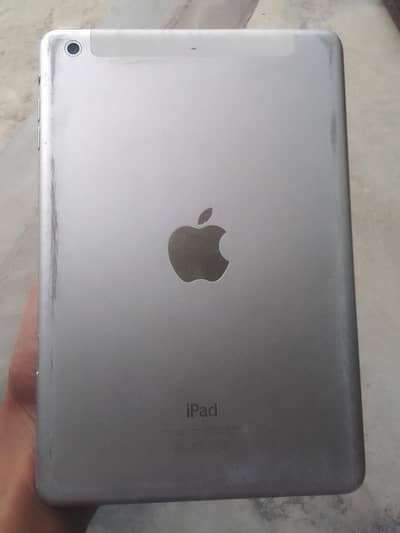 Ipad mini 2 urgent sale with cable
