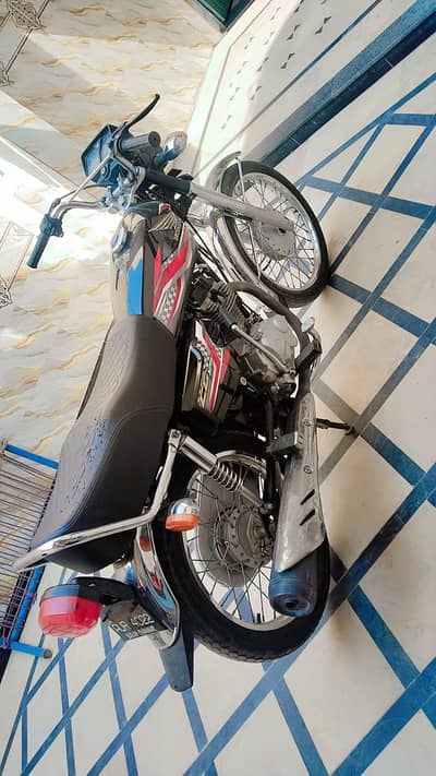 Honda 125.2024 model. total original. even k Tyr b sath k han.