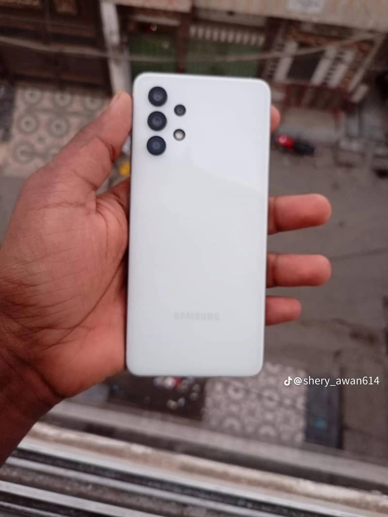 Samsung Mobile A32 0