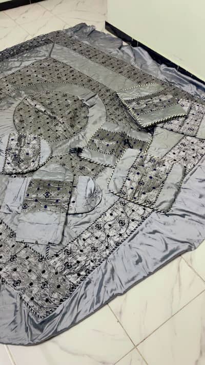 Bridal bed sheet black and grey clr