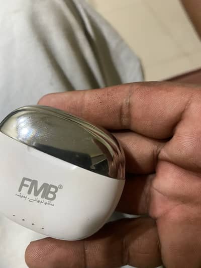 FMB max 3 airbuds  open box