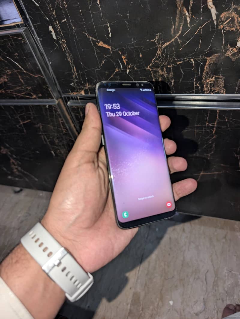 Samsung Mobile S8 5