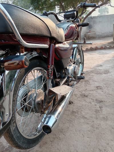 Honda Cd 70 2014 model copy hay latter nahi hay