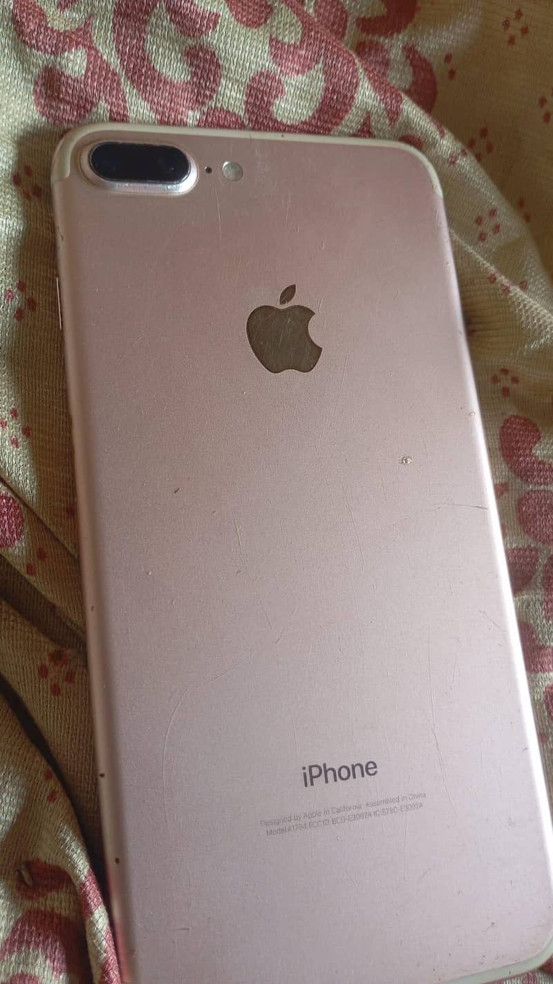 Apple iPhone 7 Plus 2