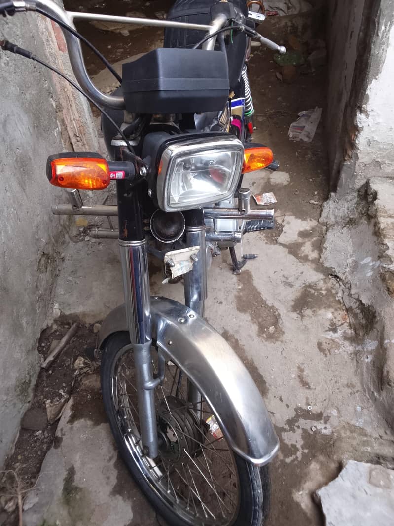 HONDA CD 70 2011/12 MODEL 1