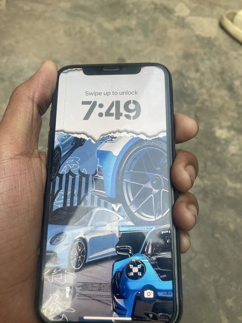 Apple iPhone XS 1