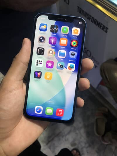 Apple iPhone 12
