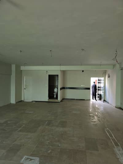 Business Centre Sami furnished office for rent 1200sqft in shahar e Faisal.