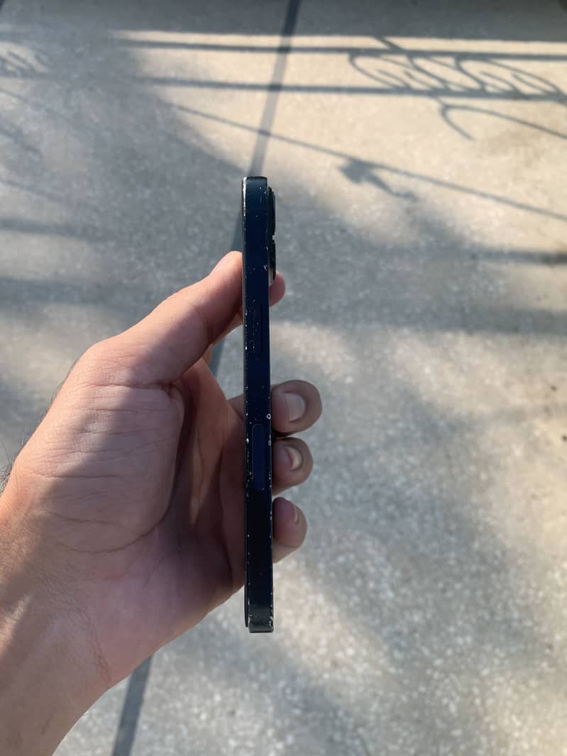 Apple iPhone 13 1