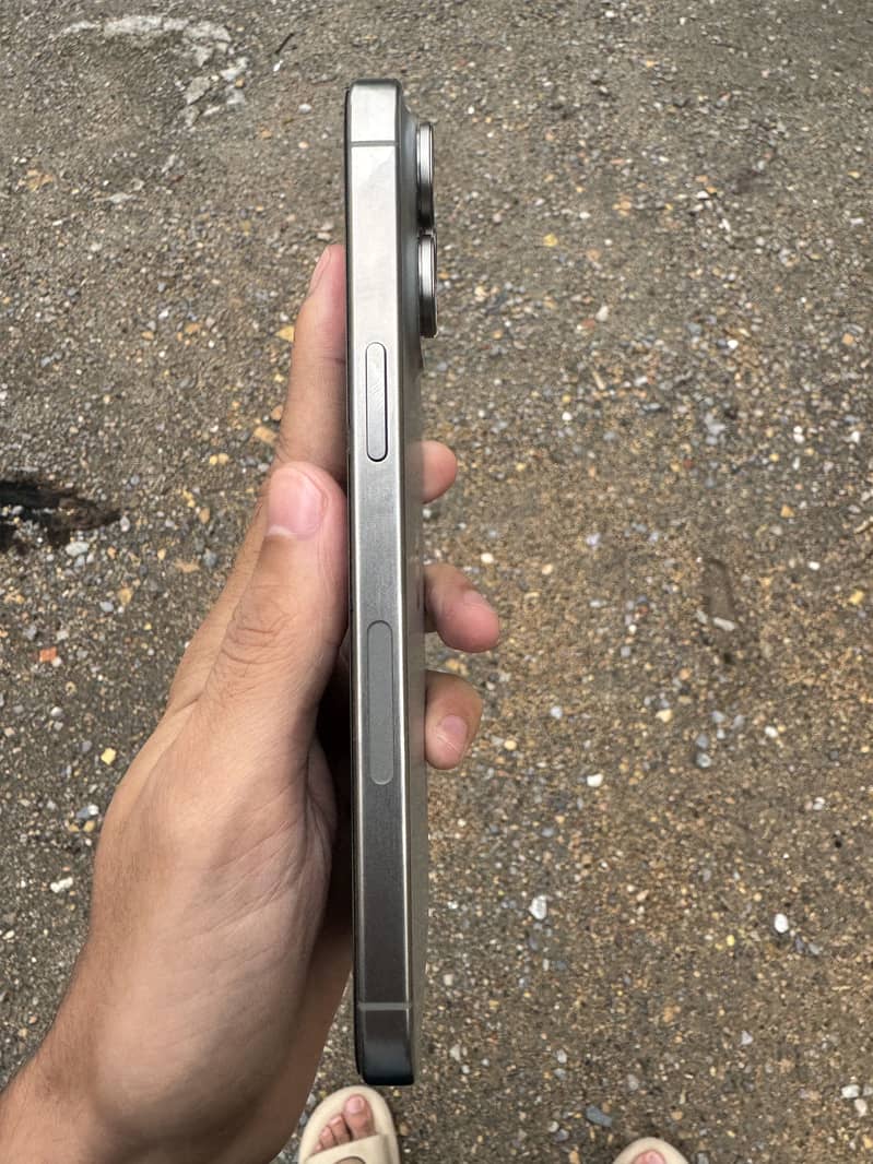 Apple iPhone 15 Pro Max 1