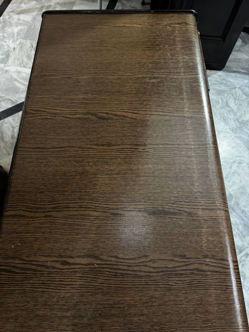 Office/computer/study table 1