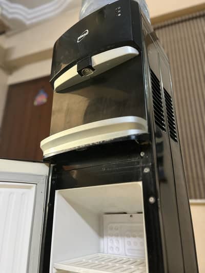 Homage HWD-29 Water Dispenser with Fridge Cabinet with Chowki – Used