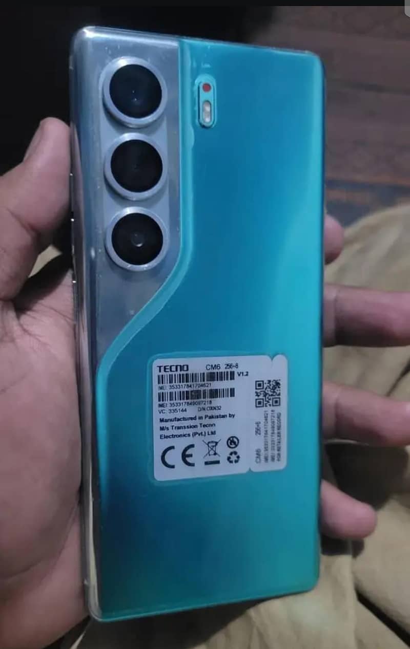 Tecno CAMON 40 Pro 0