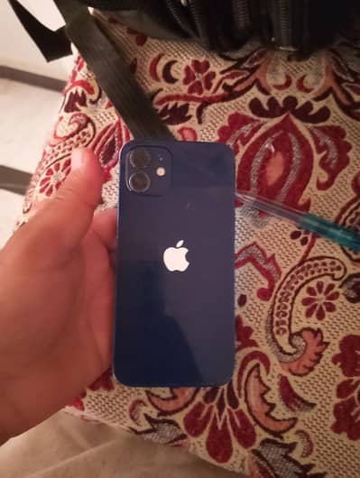 Apple iPhone 12