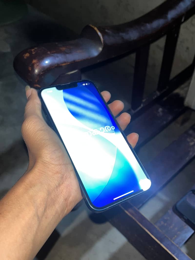 Apple iPhone 13 3