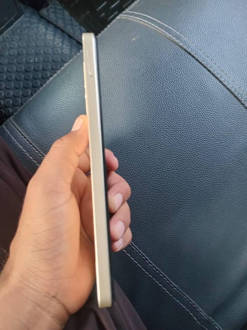 Realme C61 2