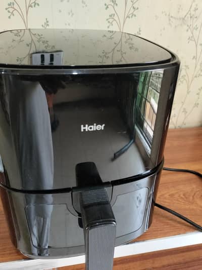 Haier Air Fryer model haf50db for sale 11 month unit replacement