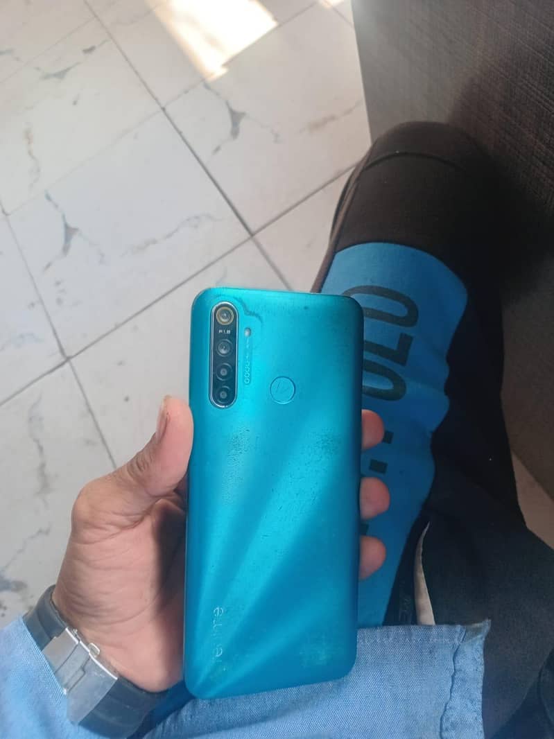 Realme 5i 0