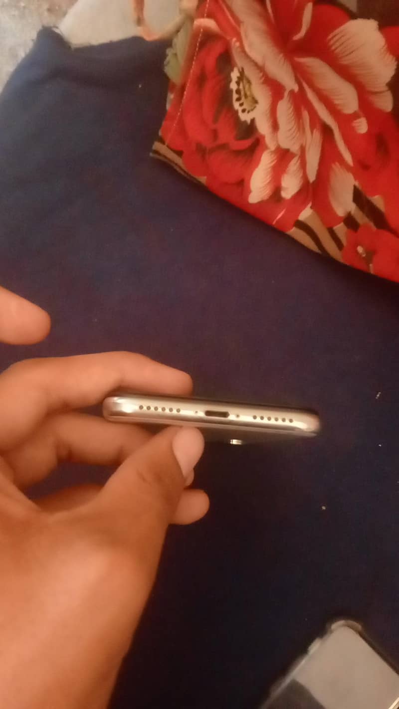 Apple iPhone X 1