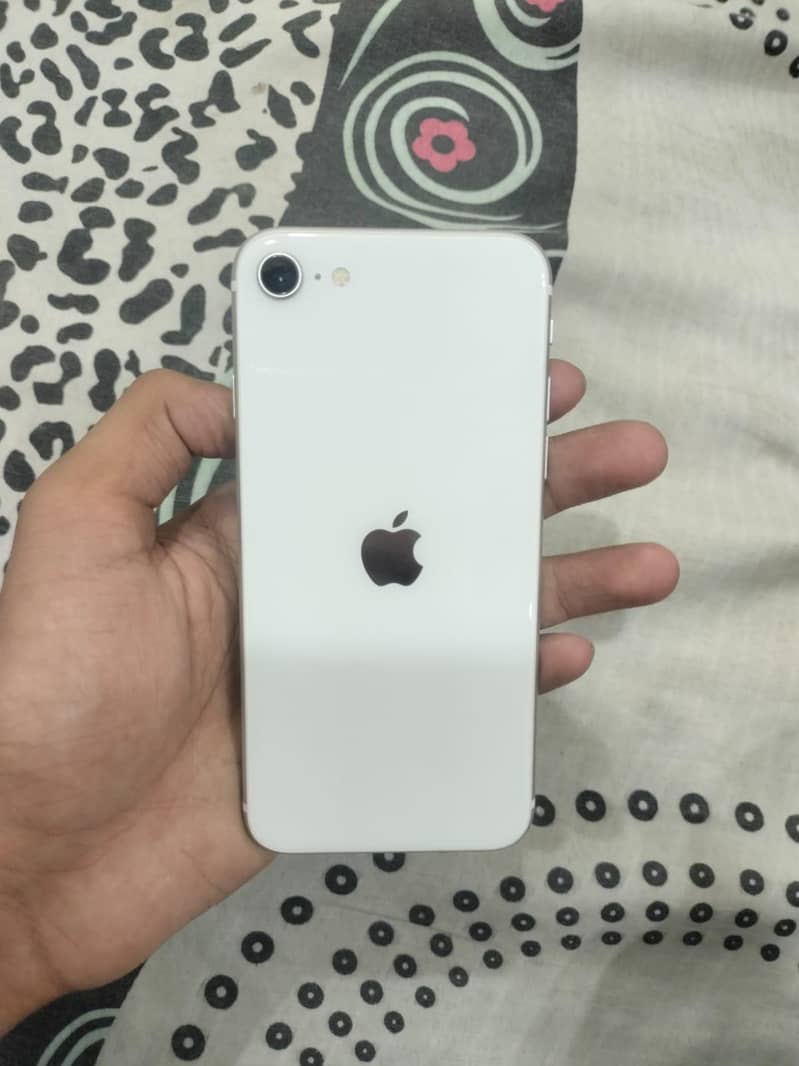 Apple iPhone SE 2020 0