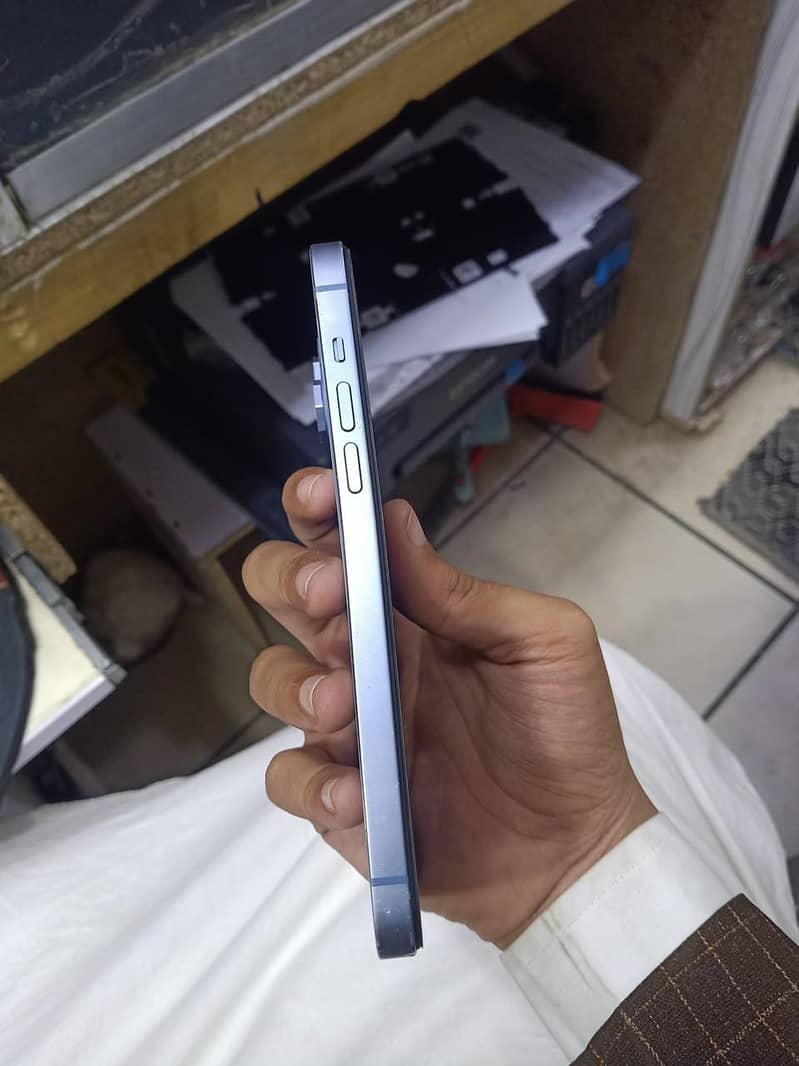 Apple iPhone 14 plus 1