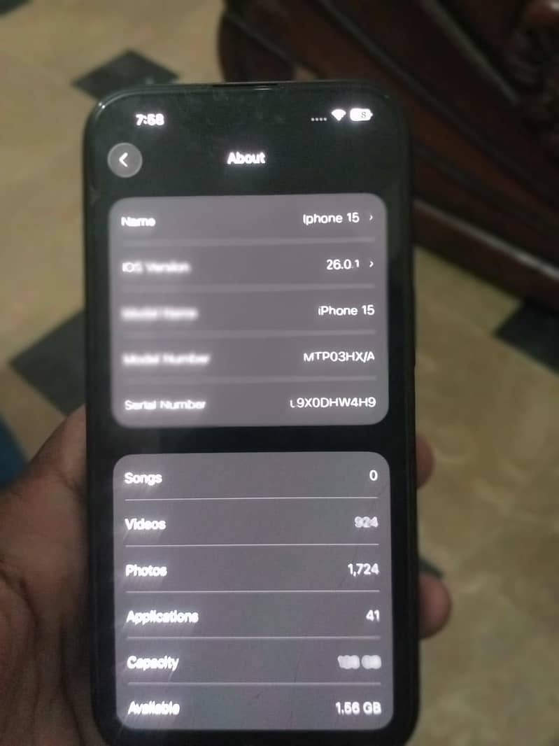 Apple iPhone 15 WhatsApp pa rabta keray 1