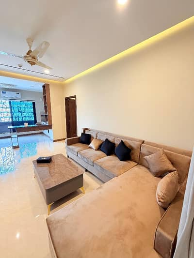 966 Square Feet Flat In Zeta-1 Mall Is Available For Rent