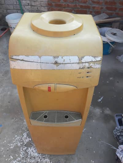 Water Dispenser For Sell