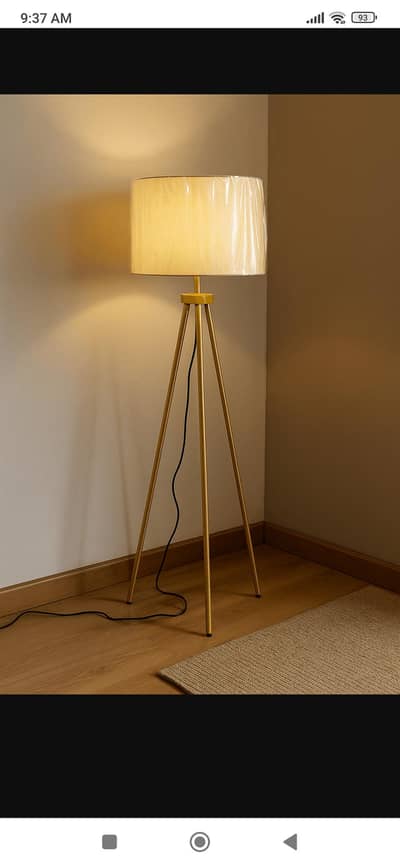 Trypot floor lamps