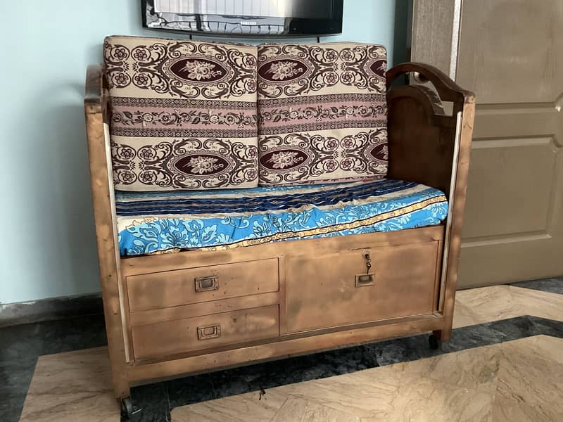 Baby cot 2