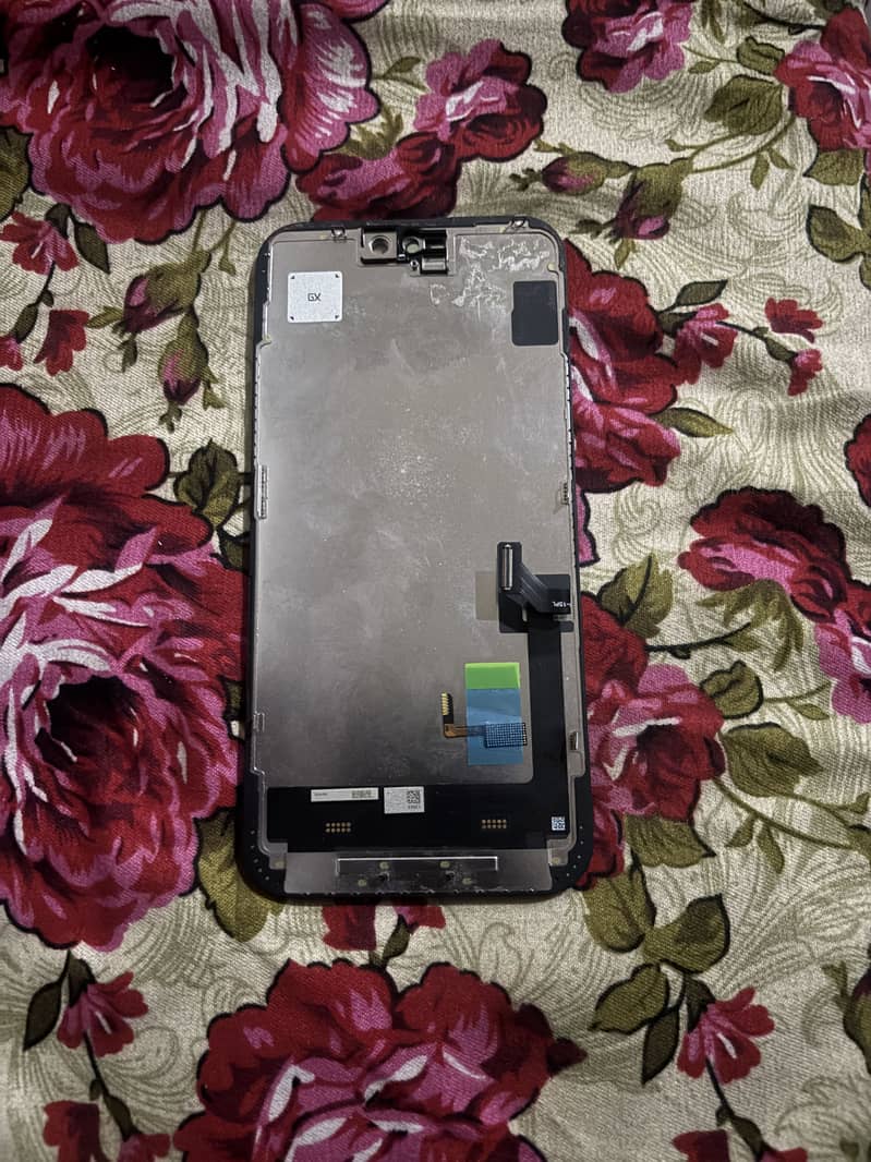 Apple iPhone 15 plus panel 1
