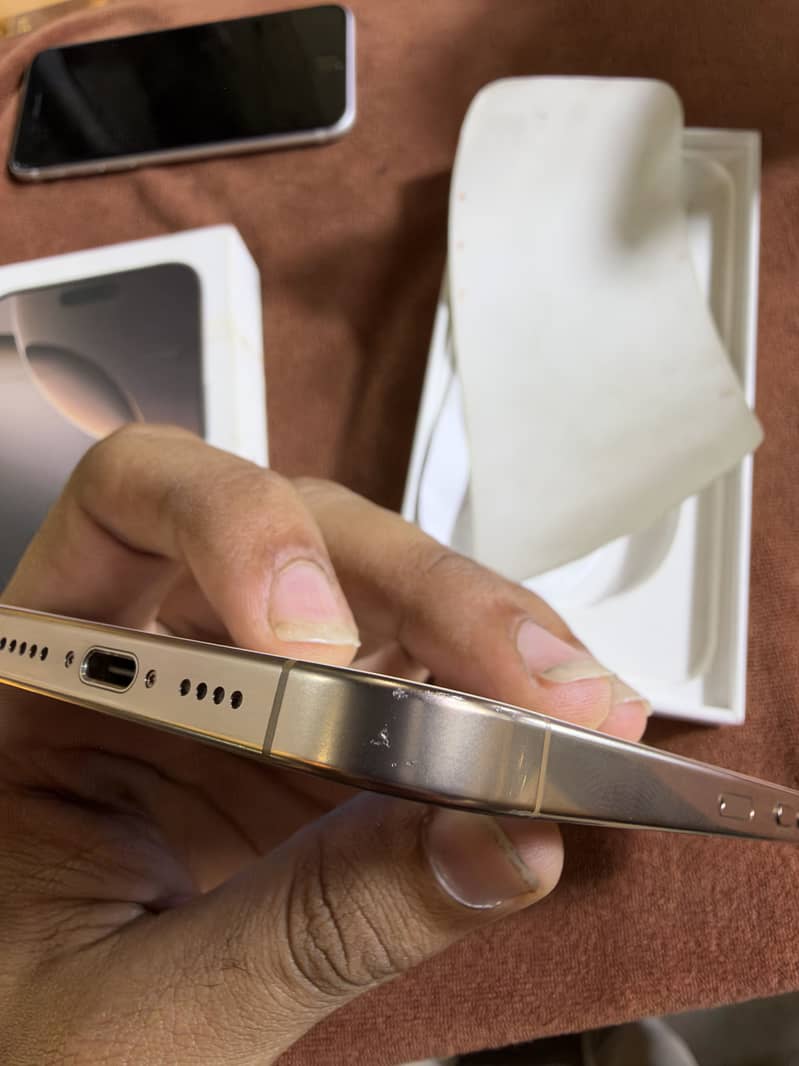 IPHONE 16 PRO MAX 5