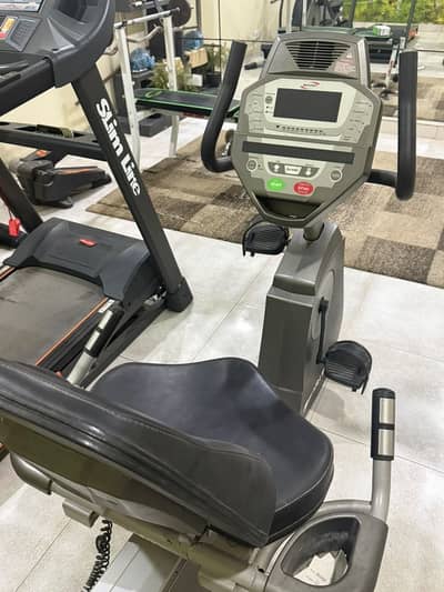 Spirit CR800 exercise bike