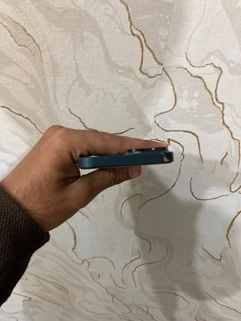 Apple iPhone 14 1