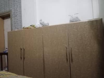 divider (wardrobe)
