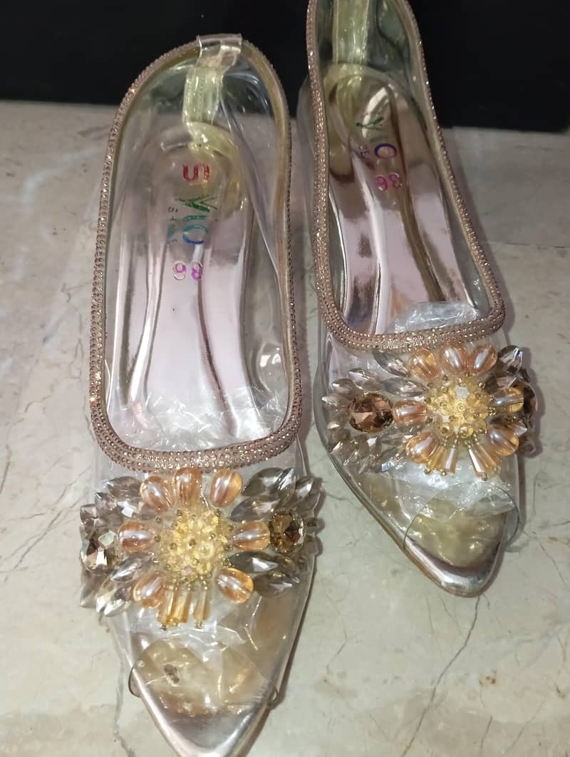 sandal 0