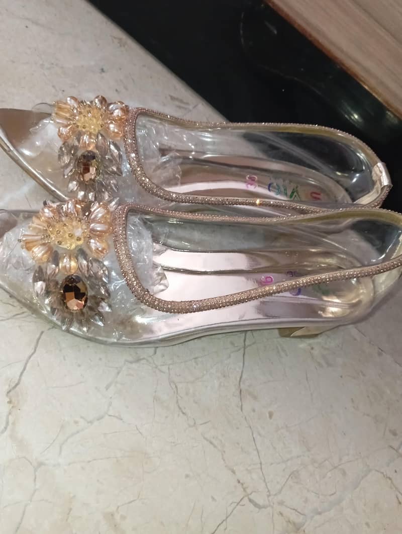 sandal 1