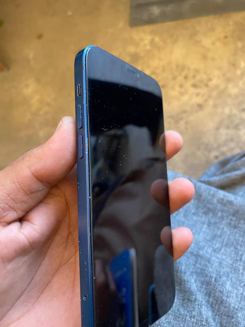 Apple iPhone 12 8