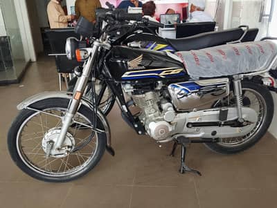 Honda 125s Chrome Edition 2024 Genuine bike 1st owner bike.