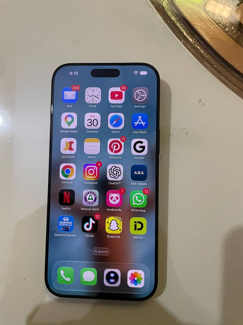 Apple iPhone 16 Pro Max 0