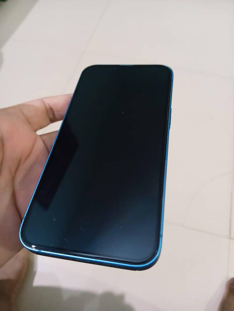 Apple iPhone 13 1