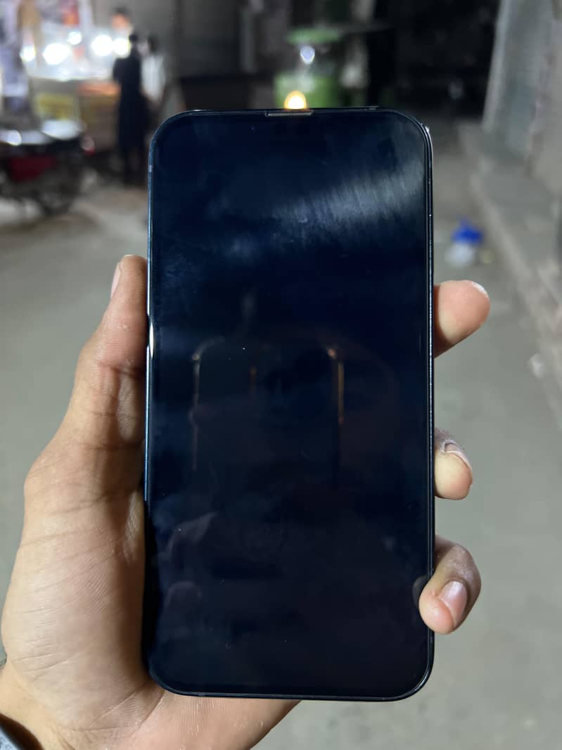 Apple iPhone 13 1