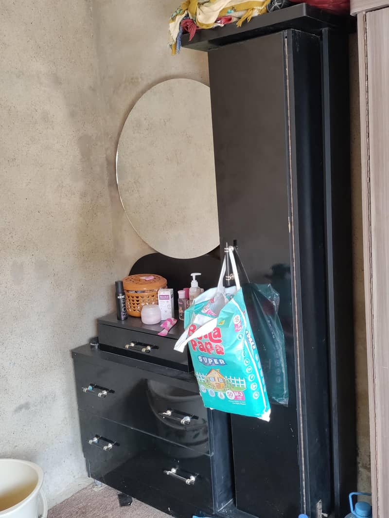 bad side table 1